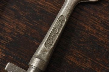 アンティーク雑貨　イギリスアンティーク　シャビーな質感が味わい深いキー(鍵、カギ)3本セット(2)