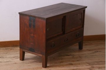 アンティーク家具　前面欅材!漆塗りが美しい時代箪笥ローボード(収納棚、戸棚)