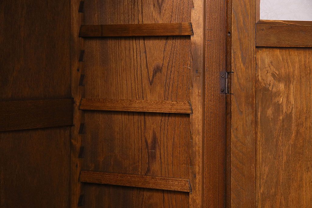 アンティーク家具　大正ロマン　結霜ガラス入り!上品なデザインのアンティーク本箱(ブックケース、収納棚、戸棚)