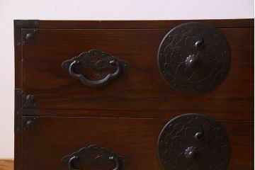 アンティーク家具　前面栗材　漆塗り!桜丸金具の時代箪笥ローボード(米沢箪笥、衣装箪笥、引き出し、テレビ台)(1)