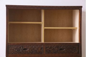 中古　伝統工芸　軽井沢彫り　上質な衣装箪笥(収納棚、洋服タンス)