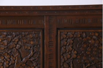 中古　伝統工芸　軽井沢彫り　上質な衣装箪笥(収納棚、洋服タンス)