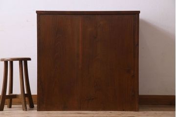 アンティーク家具　和製アンティーク　気泡ガラス入り　前面ケヤキ材の上質な収納棚(戸棚、食器棚)