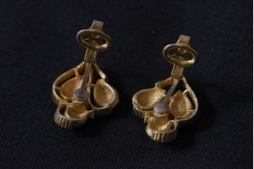アンティーク雑貨　TRIFARI(トリファリ)　ビンテージイヤリング