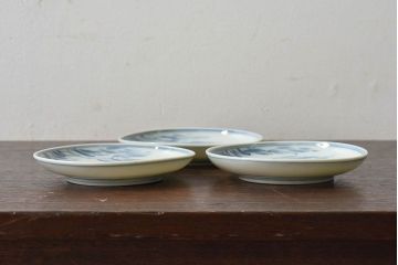 アンティーク雑貨　古民具・骨董　明治〜大正期　柳に燕文　染付皿3枚セット(1)