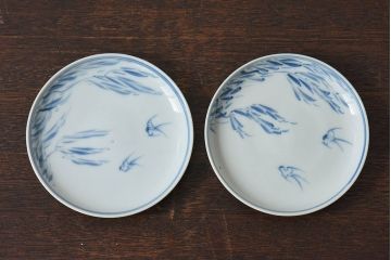 アンティーク雑貨　古民具・骨董　明治〜大正期　柳に燕文　染付皿2枚セット(1)