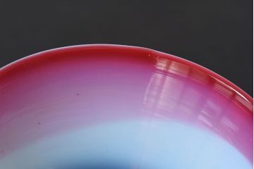 アンティーク雑貨　和ガラス　大正時代　赤緑暈し　ウラン脚の三色氷コップ(ラッパ形)