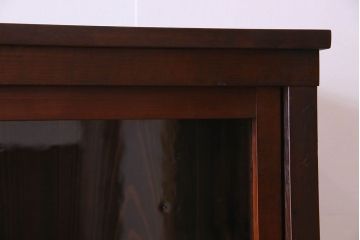 アンティーク家具　和製アンティーク　格子引き戸が印象的な収納棚(戸棚、食器棚、飾り棚)