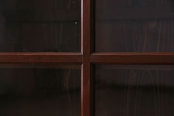 アンティーク家具　和製アンティーク　格子引き戸が印象的な収納棚(戸棚、食器棚、飾り棚)