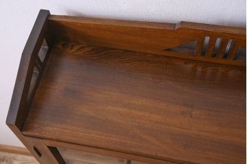 アンティーク家具　大正ロマン　美しい透かし彫り入りの大振りな本箱(ブックケース、食器棚)
