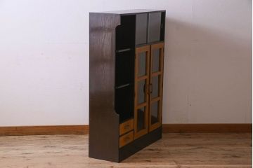 レトロ家具　レトロ　シックな色合いが魅力的な本箱(ブックケース、収納棚、戸棚、食器棚)