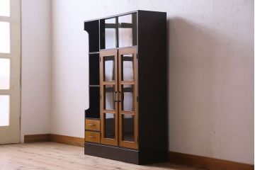 レトロ家具　レトロ　シックな色合いが魅力的な本箱(ブックケース、収納棚、戸棚、食器棚)