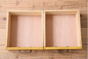 レトロ家具　レトロ　シックな色合いが魅力的な本箱(ブックケース、収納棚、戸棚、食器棚)