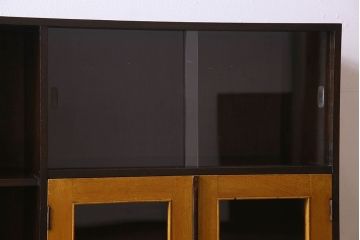 レトロ家具　レトロ　シックな色合いが魅力的な本箱(ブックケース、収納棚、戸棚、食器棚)
