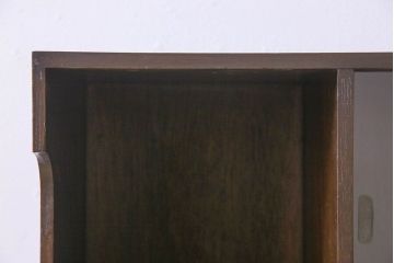 レトロ家具　レトロ　シックな色合いが魅力的な本箱(ブックケース、収納棚、戸棚、食器棚)