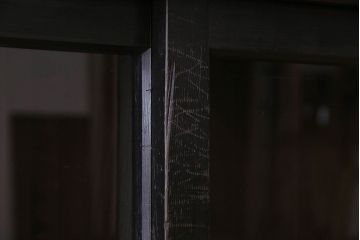 アンティーク家具　和製アンティーク　三方ガラス!シックな色合いが素敵な重ね収納棚(戸棚、食器棚、ガラスケース、ショーケース)
