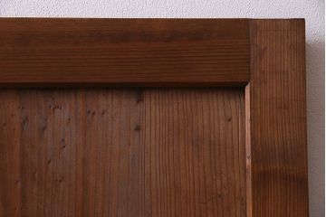 古民具・骨董　シンプルで実用的　杉材の板戸(窓)(3)