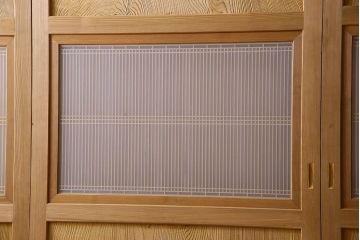 高級品!杢目の良い秋田杉が使われた組子入り格子帯戸(引き戸、ガラス帯戸)