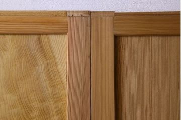 高級品!杢目の良い秋田杉が使われた組子入り格子帯戸(引き戸、ガラス帯戸)