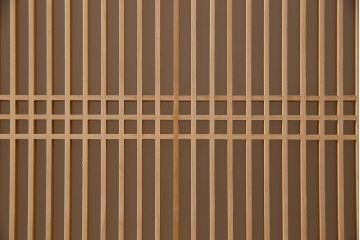 高級品!杢目の良い秋田杉が使われた組子入り格子帯戸(引き戸、ガラス帯戸)
