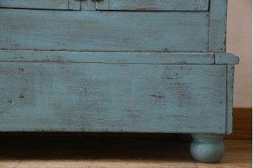 ペイント家具　アンティークペイントのマス目ガラスケース(ショーケース、収納棚、飾り棚、マス目棚)