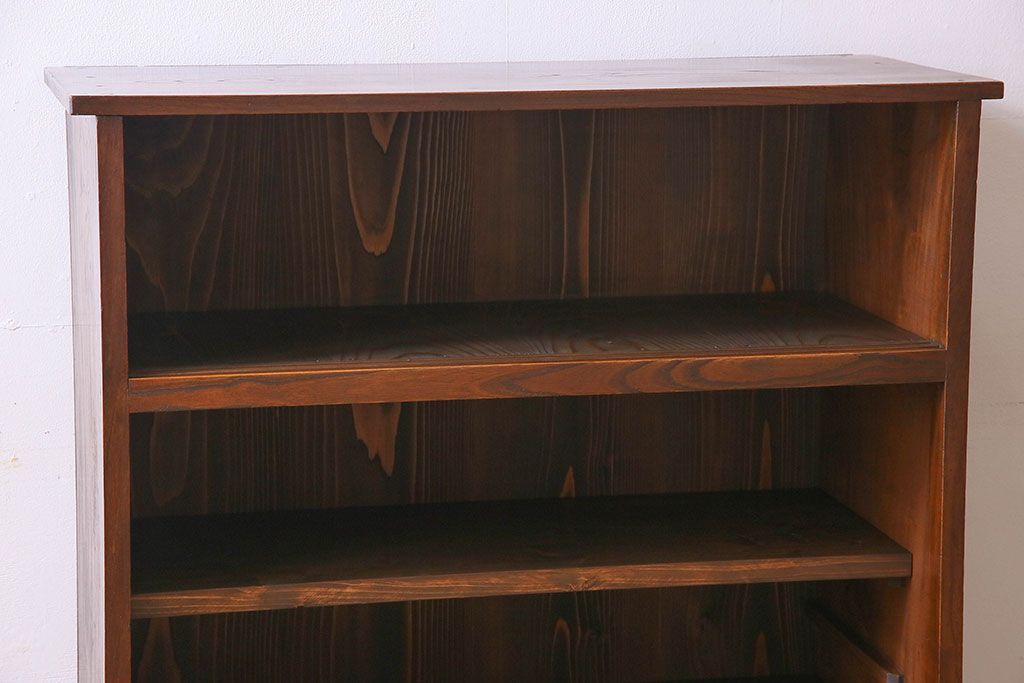 アンティーク家具　和製アンティーク　三方欅材!人気のモールガラス入りの収納棚(戸棚、食器棚、本箱、ブックケース)