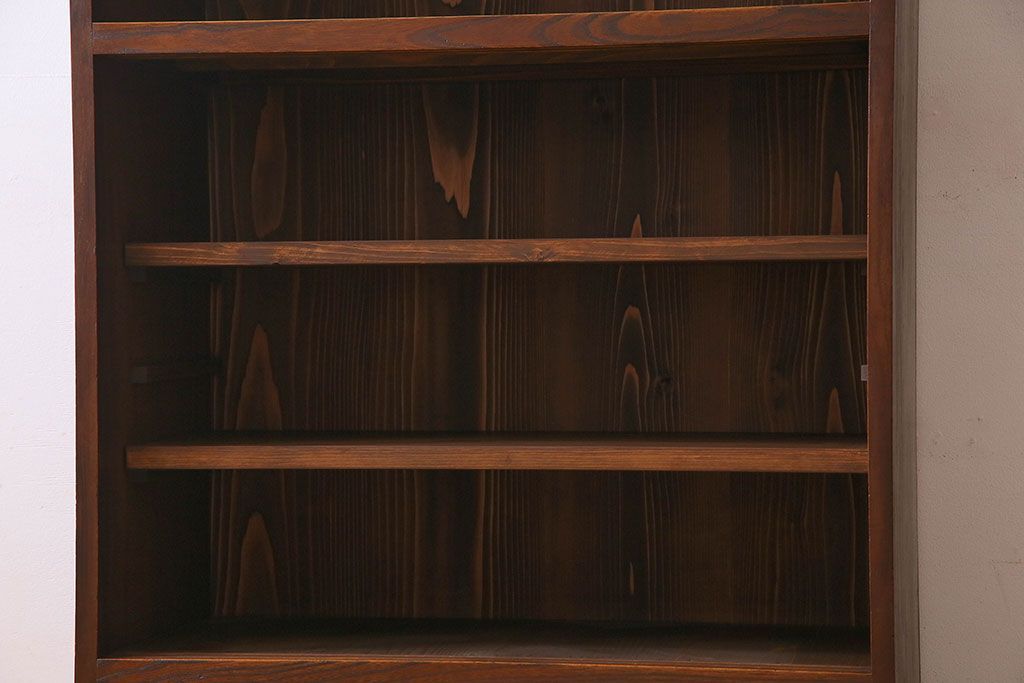 アンティーク家具　和製アンティーク　三方欅材!人気のモールガラス入りの収納棚(戸棚、食器棚、本箱、ブックケース)