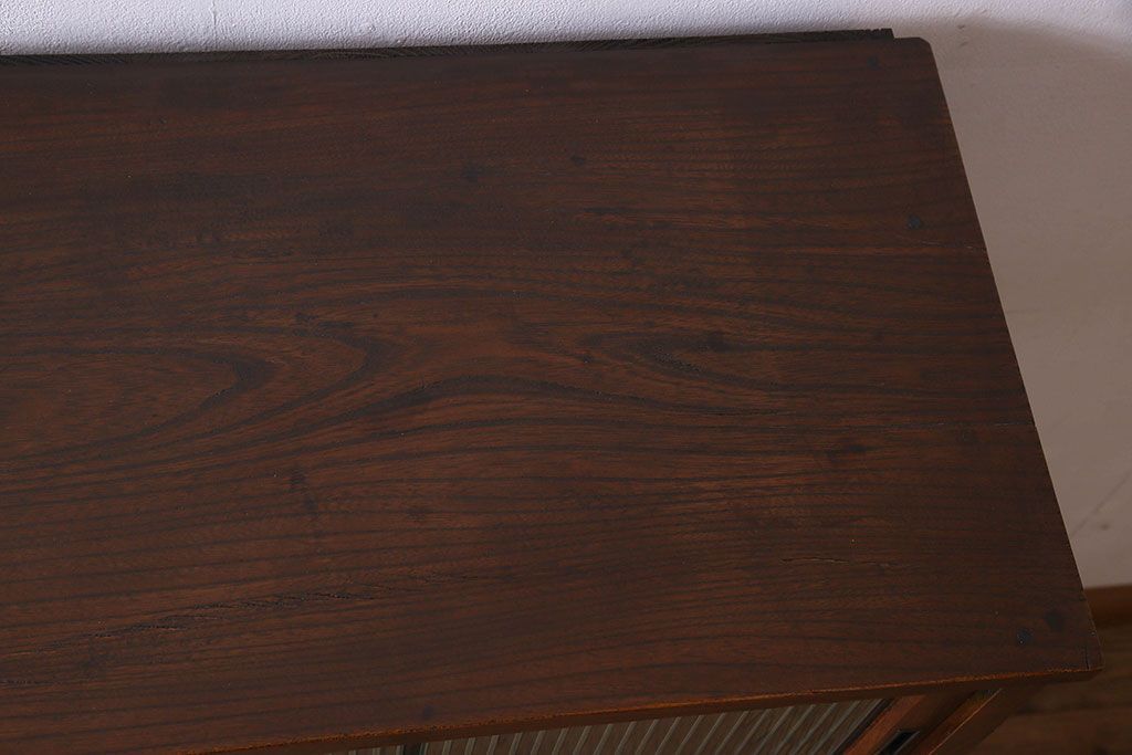 アンティーク家具　和製アンティーク　三方欅材!人気のモールガラス入りの収納棚(戸棚、食器棚、本箱、ブックケース)