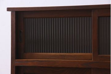 アンティーク家具　和製アンティーク　三方欅材!人気のモールガラス入りの収納棚(戸棚、食器棚、本箱、ブックケース)