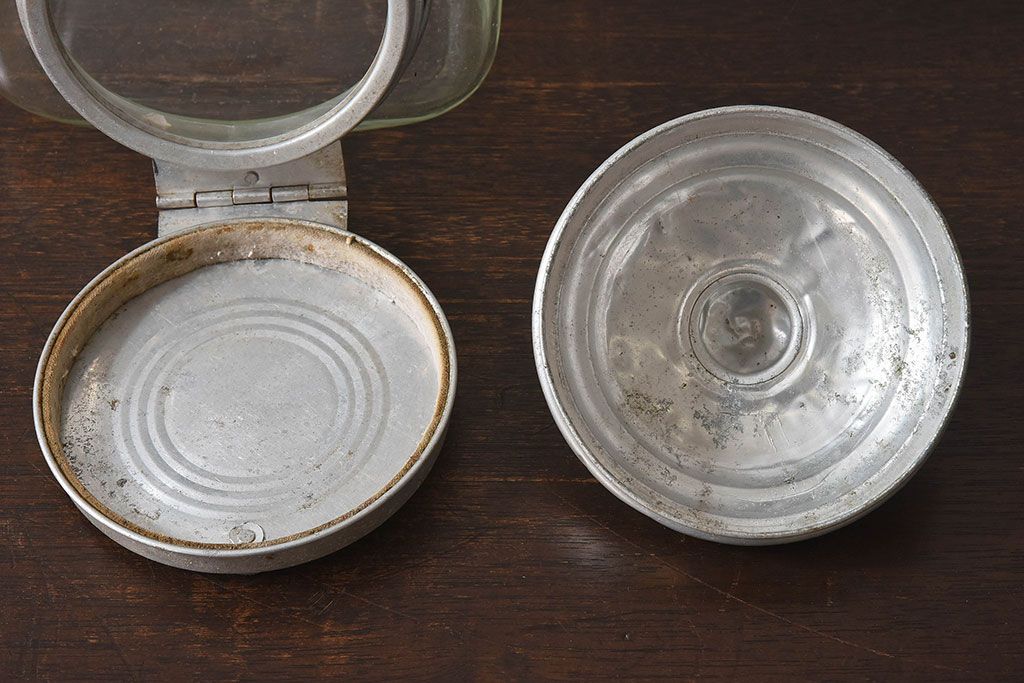 アンティーク雑貨　和製アンティーク　アルミ蓋付き　古いタバコ屋のレトロなガラス瓶(ガラスビン)