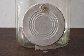 アンティーク雑貨　和製アンティーク　アルミ蓋付き　古いタバコ屋のレトロなガラス瓶(ガラスビン)
