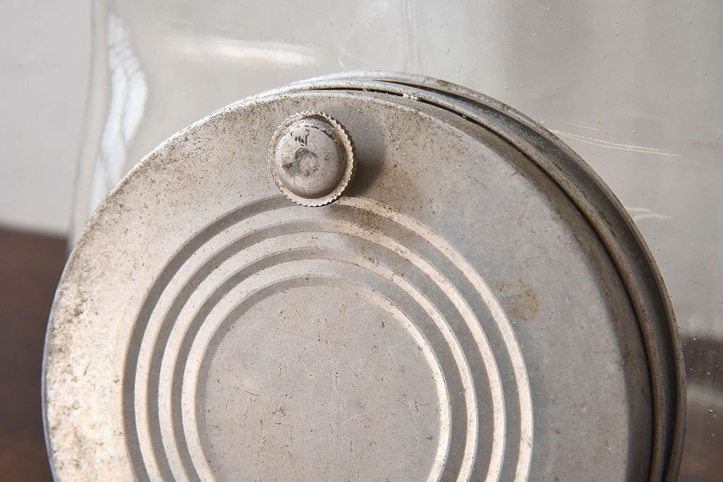 アンティーク雑貨　和製アンティーク　アルミ蓋付き　古いタバコ屋のレトロなガラス瓶(ガラスビン)