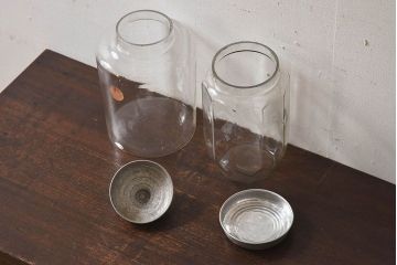 アンティーク雑貨　和製アンティーク　アルミ蓋付きのレトロなガラス瓶(ガラスビン)2個セット