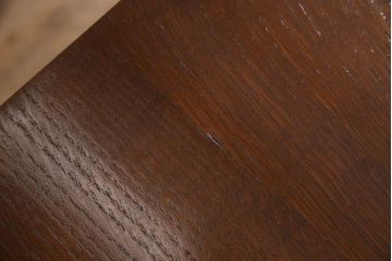 アンティーク家具　フランスアンティーク　パーケット天板　珍しい脚のデザインが印象的なエクステンションテーブル(ダイニングテーブル)