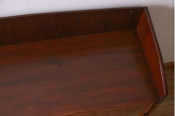 アンティーク家具　和製アンティーク　前面欅材　漆塗りが美しい戸棚(収納棚)