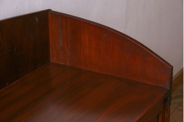 アンティーク家具　和製アンティーク　前面欅材　漆塗りが美しい戸棚(収納棚)