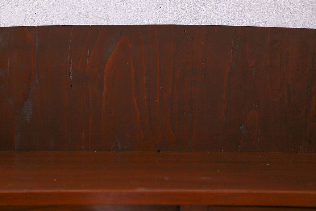 アンティーク家具　和製アンティーク　前面欅材　漆塗りが美しい戸棚(収納棚)