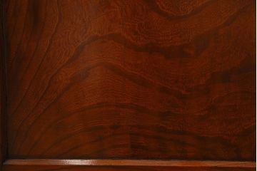 アンティーク家具　和製アンティーク　前面欅材　漆塗りが美しい戸棚(収納棚)