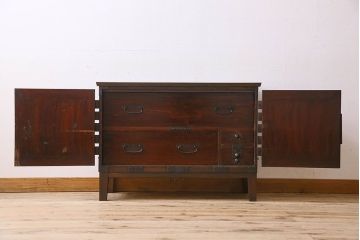 アンティーク家具　和製アンティーク　脚付き!観音開き時代箪笥ローボード(ローチェスト、引き出し、収納棚、テレビ台 )