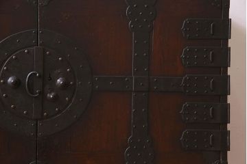 アンティーク家具　和製アンティーク　脚付き!観音開き時代箪笥ローボード(ローチェスト、引き出し、収納棚、テレビ台 )