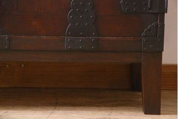 アンティーク家具　和製アンティーク　脚付き!観音開き時代箪笥ローボード(ローチェスト、引き出し、収納棚、テレビ台 )