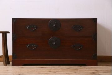 アンティーク家具　【M様加工費込ご決済用】前面栗材　漆塗り!桜丸金具の時代箪笥ローボード(米沢箪笥、衣装箪笥、引き出し、テレビ台)(2)