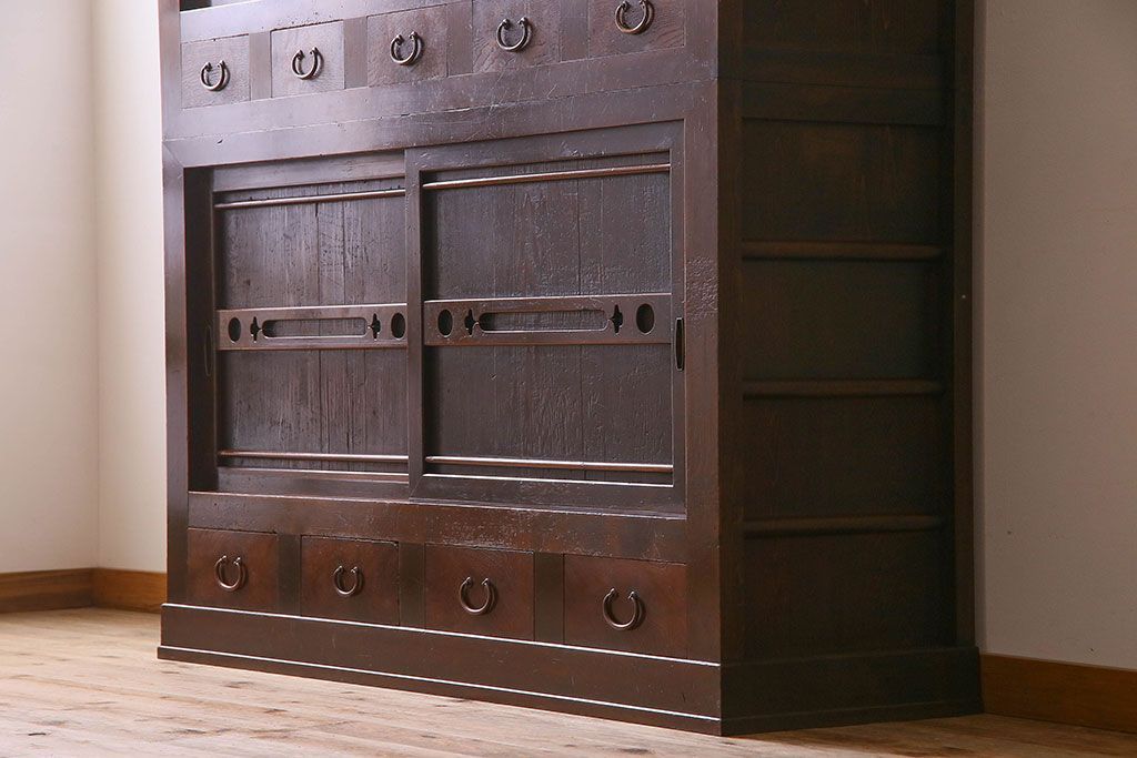 和製アンティーク　五尺　変わり型!二段重ね水屋箪笥(食器棚、収納棚)