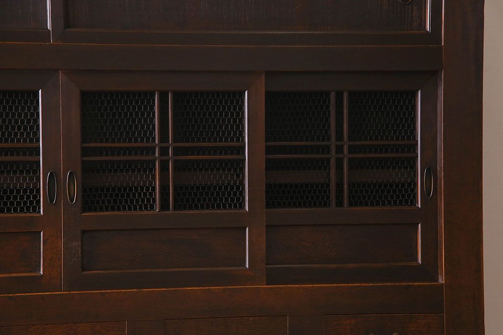 和製アンティーク　五尺　変わり型!二段重ね水屋箪笥(食器棚、収納棚)