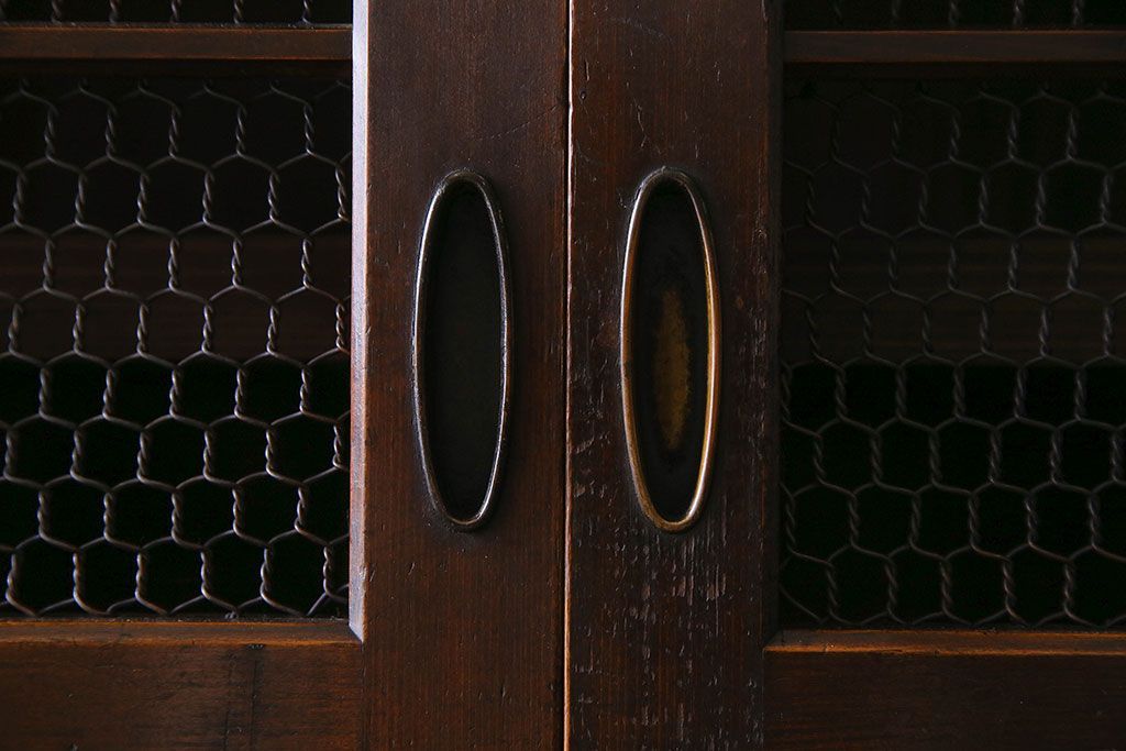 和製アンティーク　五尺　変わり型!二段重ね水屋箪笥(食器棚、収納棚)