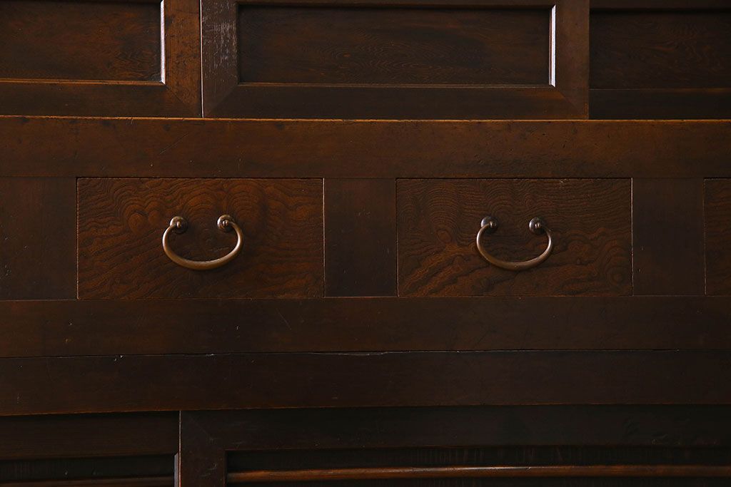 和製アンティーク　五尺　変わり型!二段重ね水屋箪笥(食器棚、収納棚)