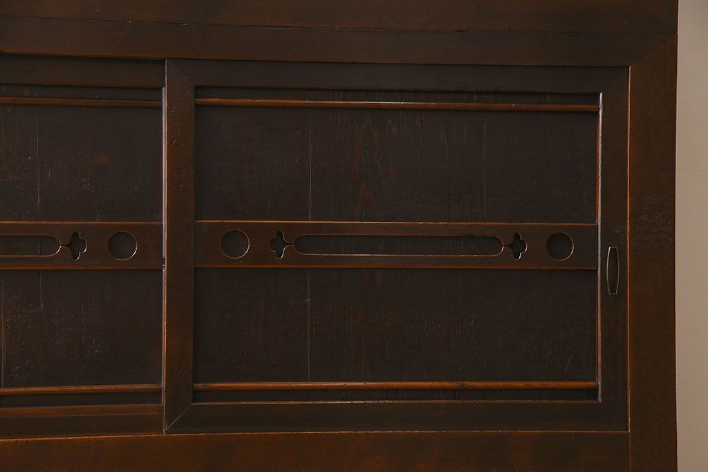 和製アンティーク　五尺　変わり型!二段重ね水屋箪笥(食器棚、収納棚)