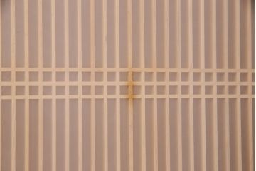 高級品!杢目の良い秋田杉が使われた組子入り格子帯戸(引き戸、ガラス帯戸)(1)