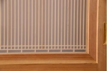 高級品!杢目の良い秋田杉が使われた組子入り格子帯戸(引き戸、ガラス帯戸)(1)