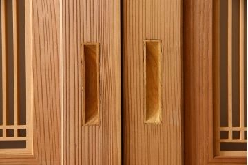 高級品!杢目の良い秋田杉が使われた組子入り格子帯戸(引き戸、ガラス帯戸)(1)